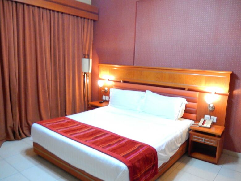 Westzone Plaza Hotel Apartments
