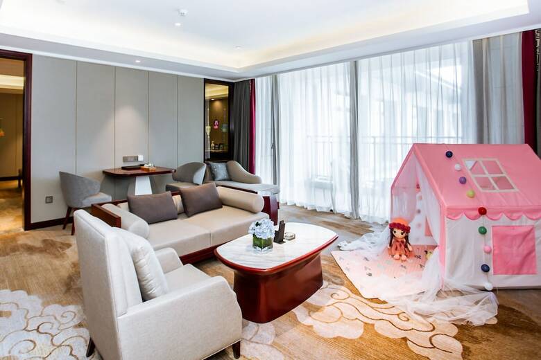 Yu-zen Jinling Acrobatics Hotel