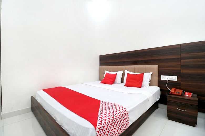 Apartamento Oyo 16379 Hotel Livinn Hub