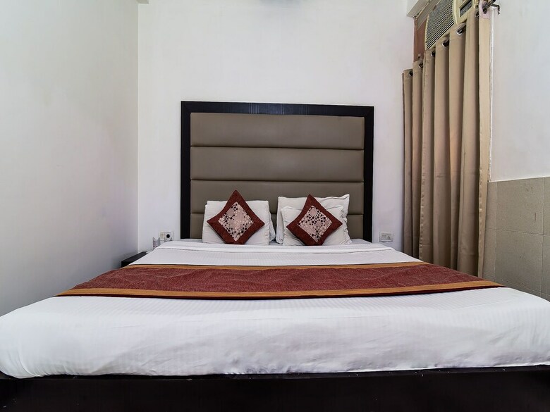 Hotel Oyo 16359 Optimum Sheela Inn