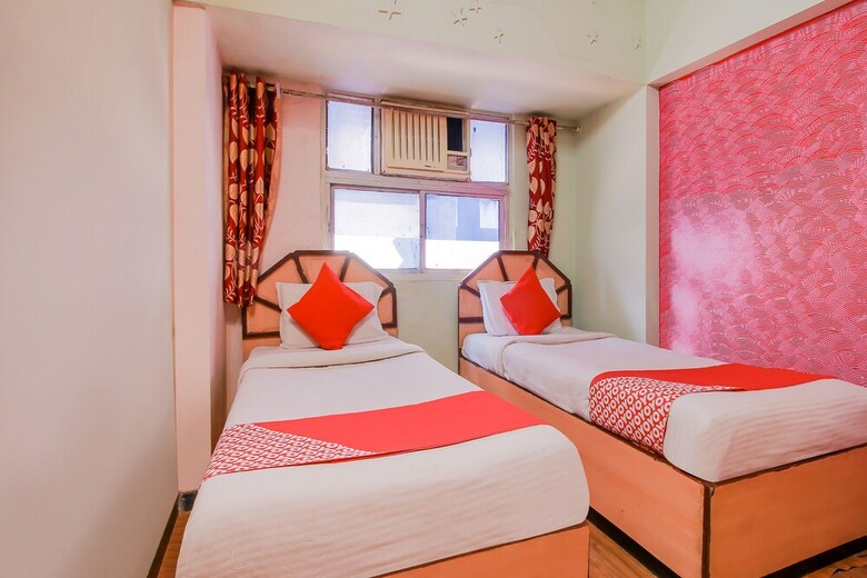 Oyo 12273 Hotel Indraprastha