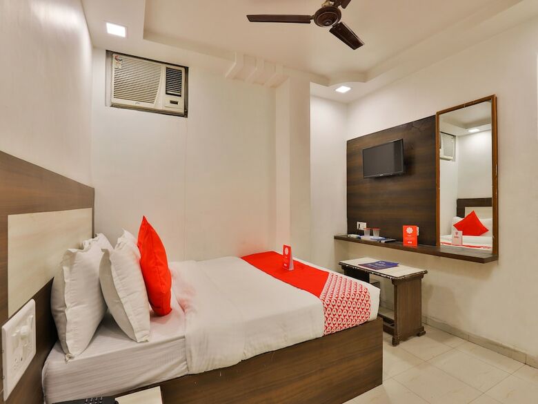 Hotel Oyo 13141 Aniket Inn