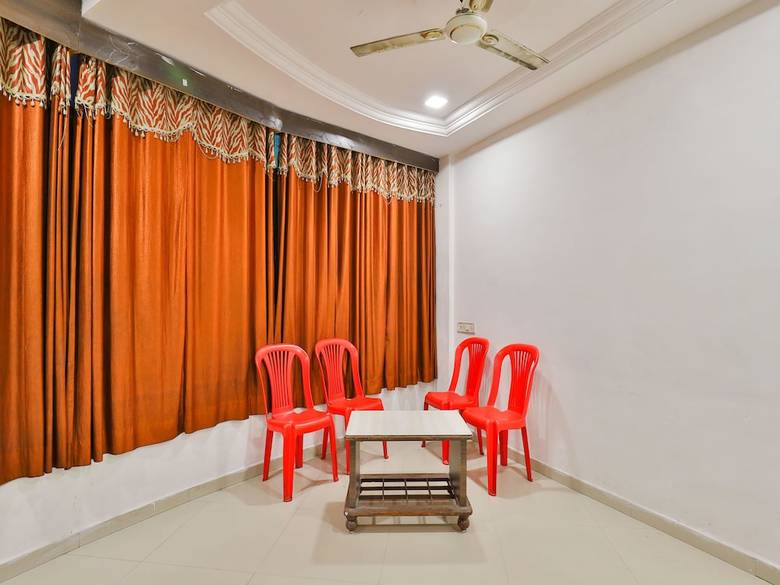 Hotel Oyo 13141 Aniket Inn