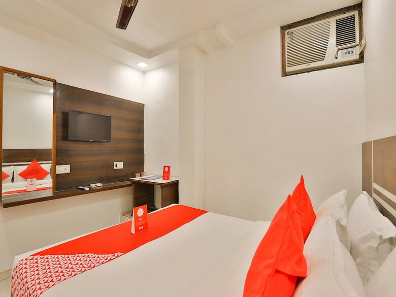 Hotel Oyo 13141 Aniket Inn
