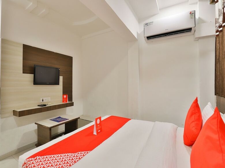 Hotel Oyo 13141 Aniket Inn