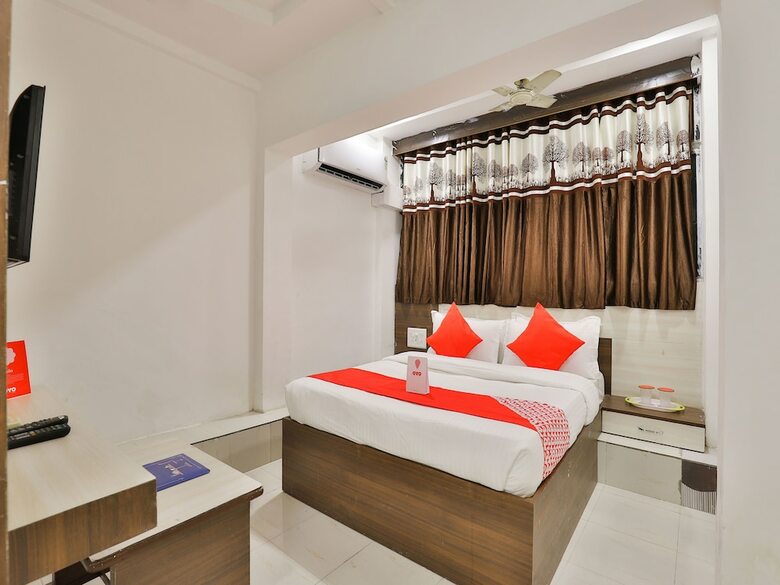 Hotel Oyo 13141 Aniket Inn