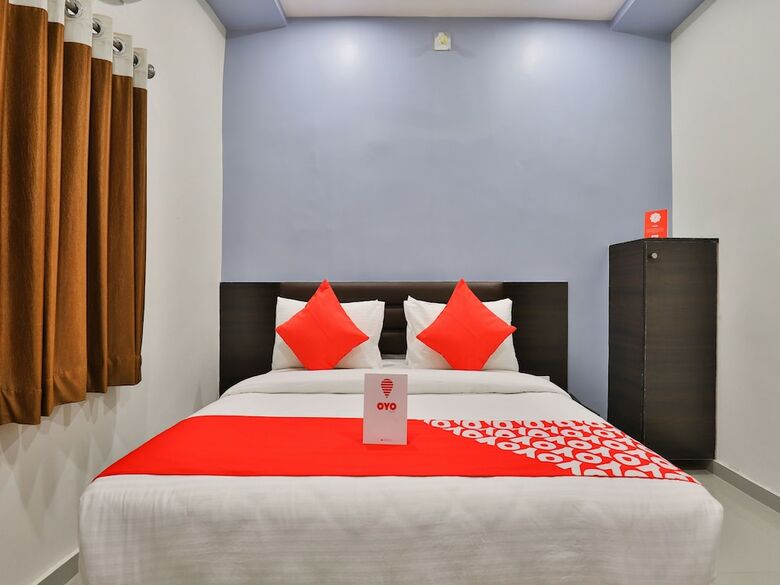 Hotel Oyo 16383 Raj Palace
