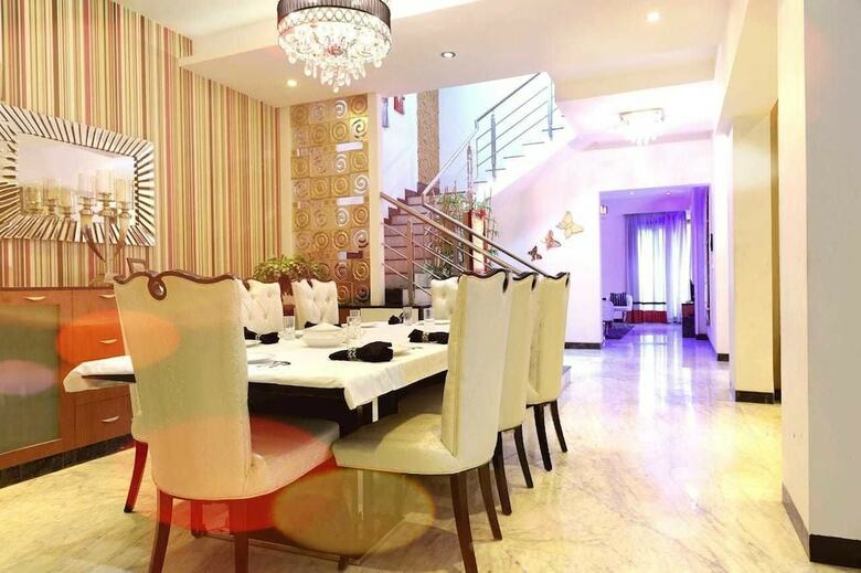 Villa Swiss Royal Suites
