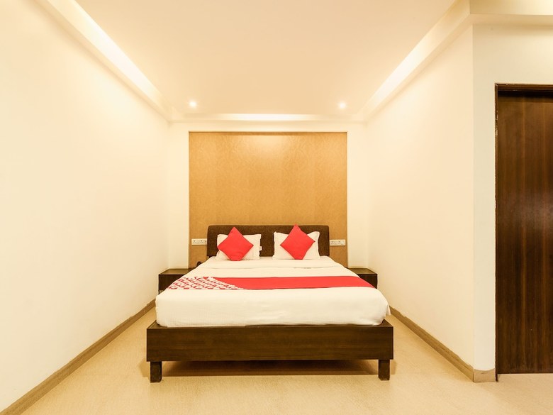 Hotel Oyo 14068 Rendezvous Resorts