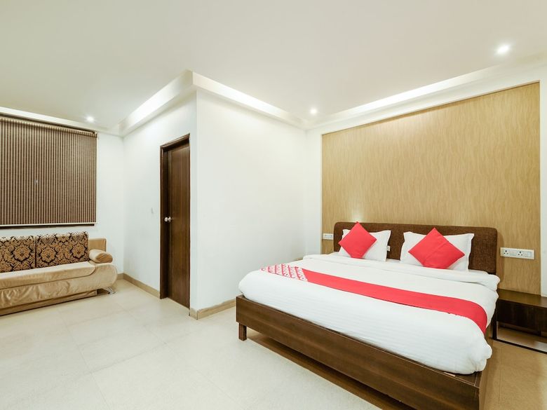 Hotel Oyo 14068 Rendezvous Resorts