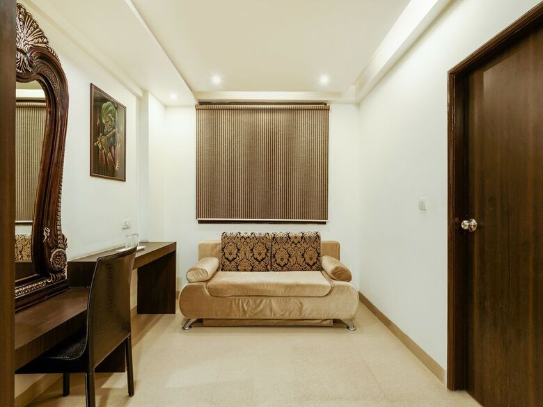 Hotel Oyo 14068 Rendezvous Resorts