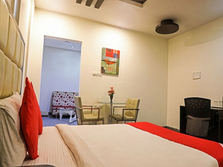 Oyo 16436 V Hotels