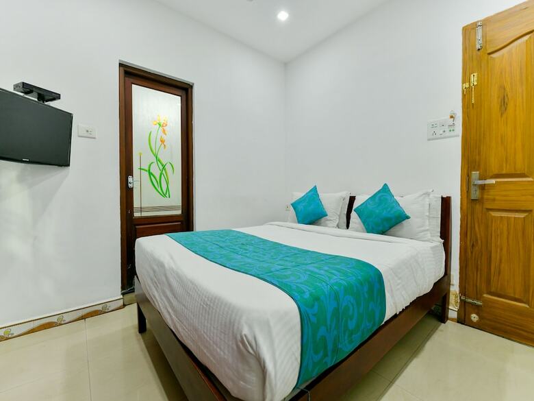 Hotel Oyo 16711 Malabar Plaza Inn