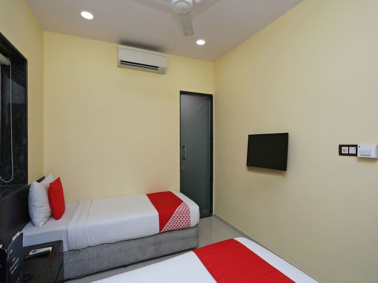 Oyo 16703 Hotel The Platinum