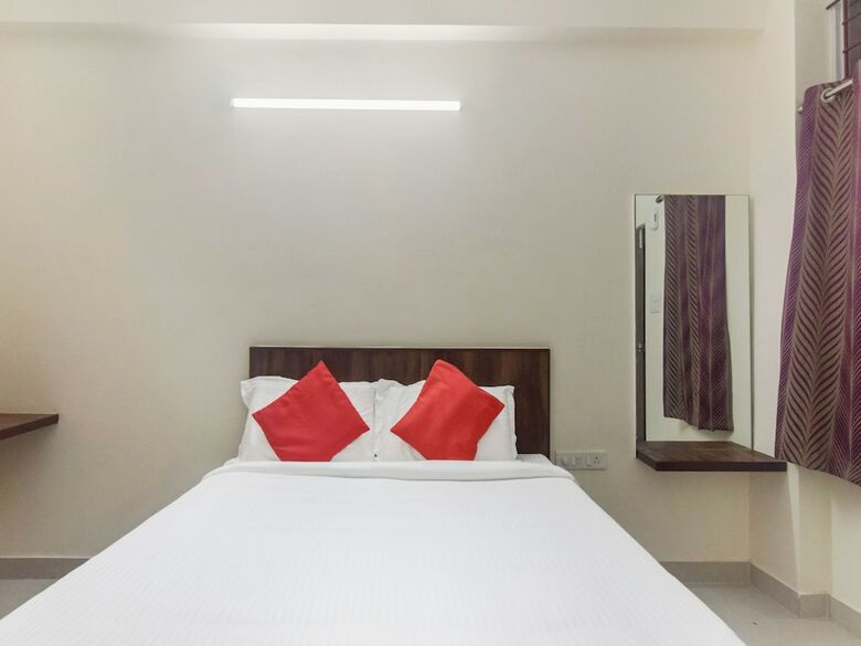 Hotel Oyo 12347 Mv Residency