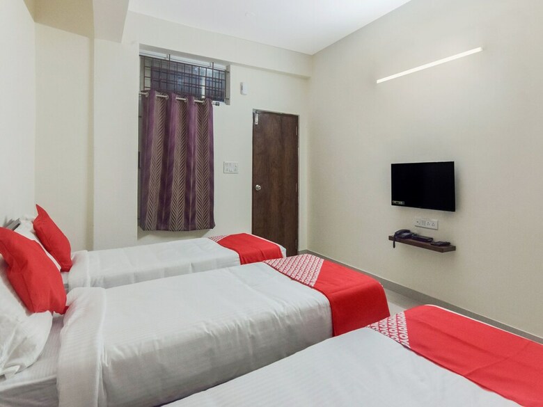 Hotel Oyo 12347 Mv Residency