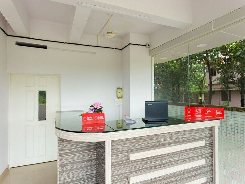 Hotel Oyo 15599 Reem Residency