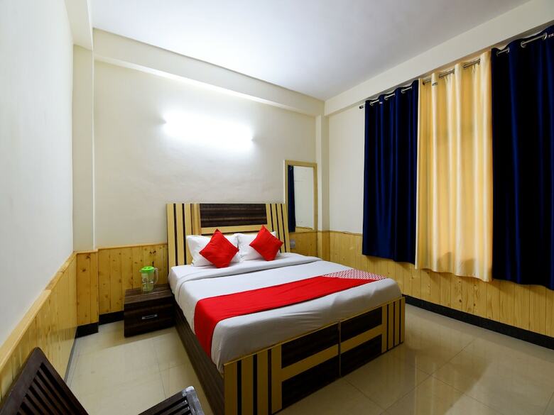 Hotel Oyo 15028 Kalpana Homestay