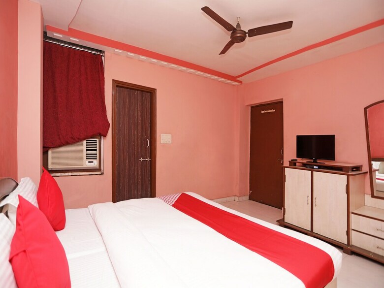 Oyo 12546 Hotel Madhuban