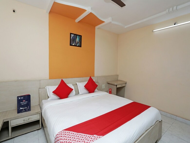 Oyo 12546 Hotel Madhuban