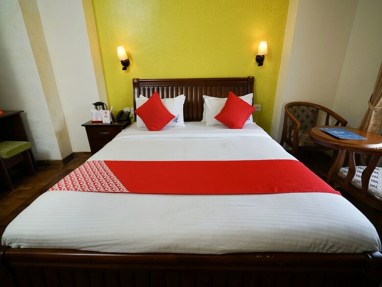 Hotel Oyo 14374 Mgs Residency