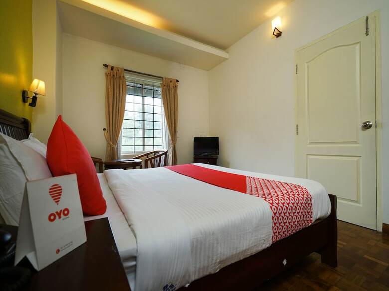 Hotel Oyo 14374 Mgs Residency