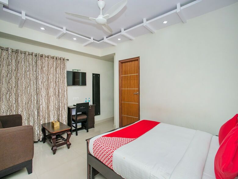 Hotel Oyo 16455 Amazing  Inn