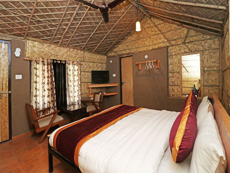 Hotel Oyo 14607 The Gharonda Huts