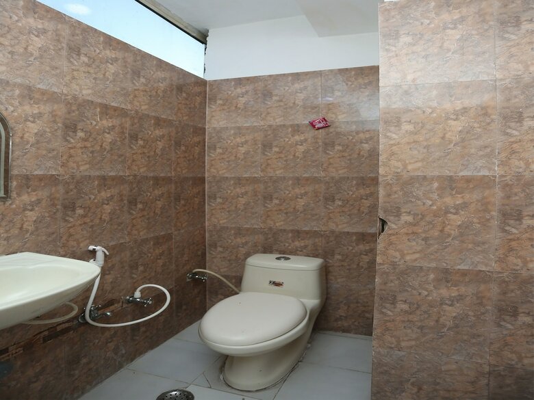 Oyo 13125 Hotel Gwal Palace