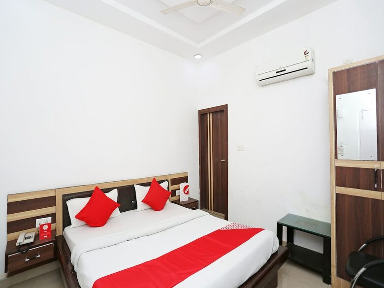 Oyo 13125 Hotel Gwal Palace