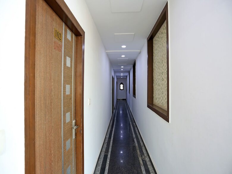 Oyo 13125 Hotel Gwal Palace