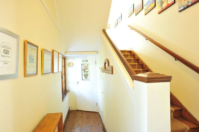 Bed & Breakfast Devonshire House