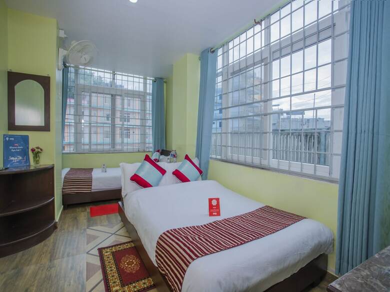 Oyo 163 Hotel Arhant Inn