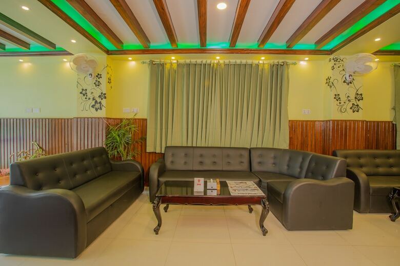 Oyo 163 Hotel Arhant Inn