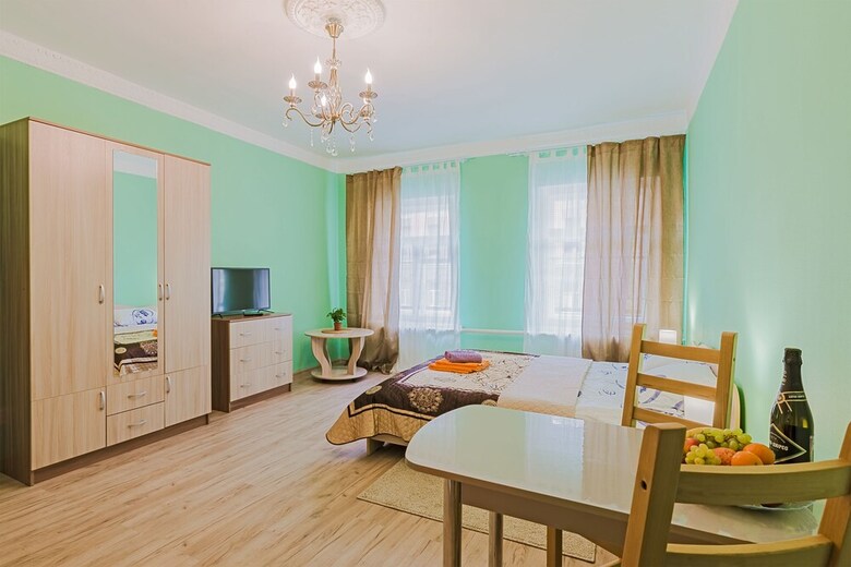 Apart-hotel On Marata 28