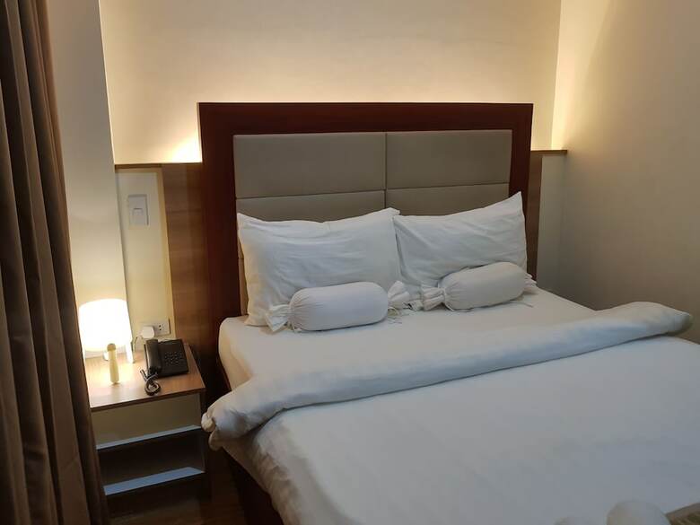 Sleep And Stay Hotel
