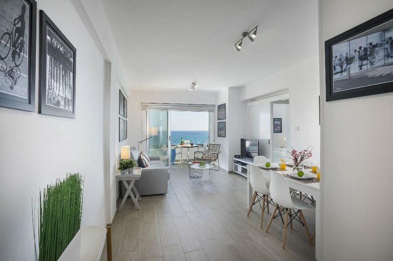Apartamentos Mackenzie Zoe Seafront Suite