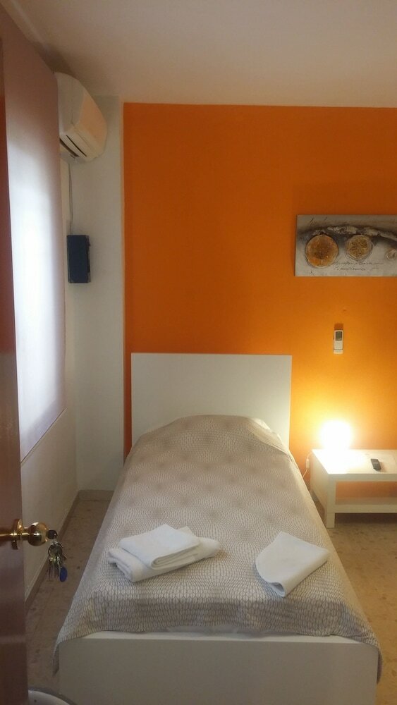 Hotel Rafaela Guest House