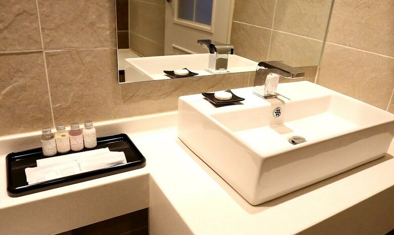 Suntree Hotel
