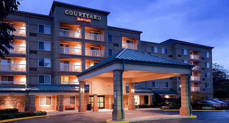 Hotel Courtyard By Marriott Cleveland Airport South