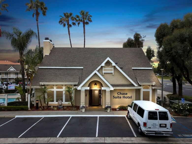 Chase Suite Hotel Brea