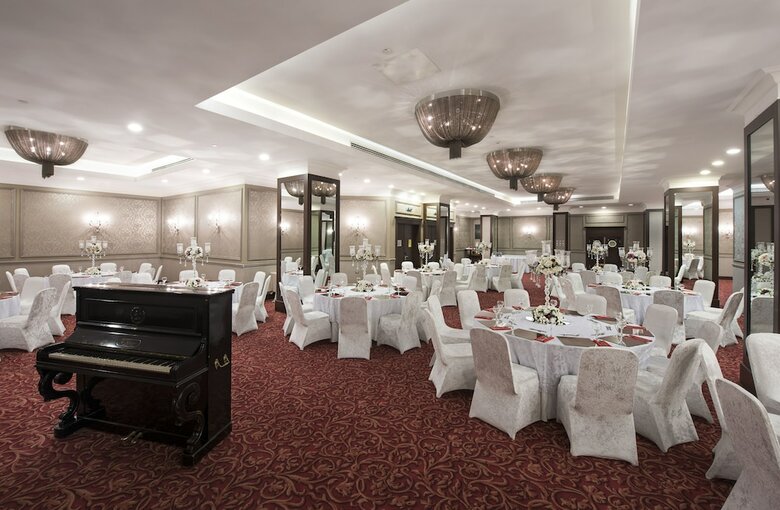 Hotel Holiday Inn Istanbul Sisli