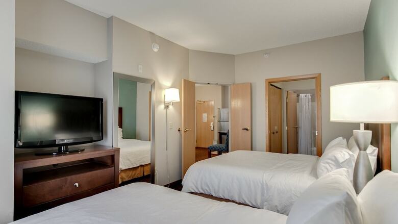 Holiday Inn Express Hotel & Suites St. Cloud