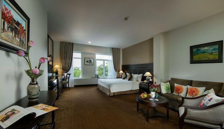 Zephyr Suites Boutique Hotel