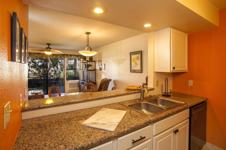 Kihei Bay Vista - Maui Condo & Home