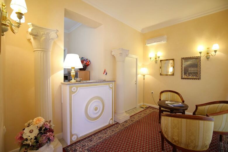 Hotel Villa Triana