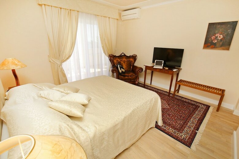 Hotel Villa Triana