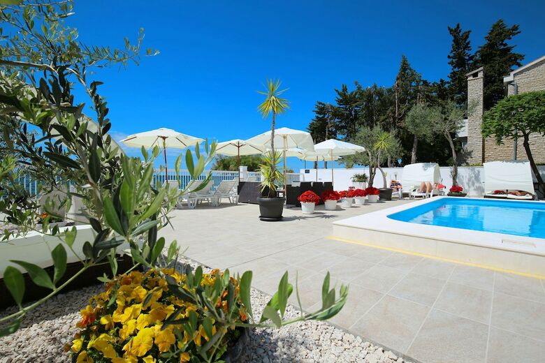 Hotel Villa Triana