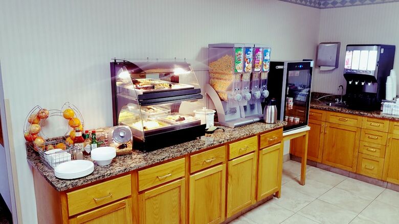 Hotel Fairbridge Inn Express