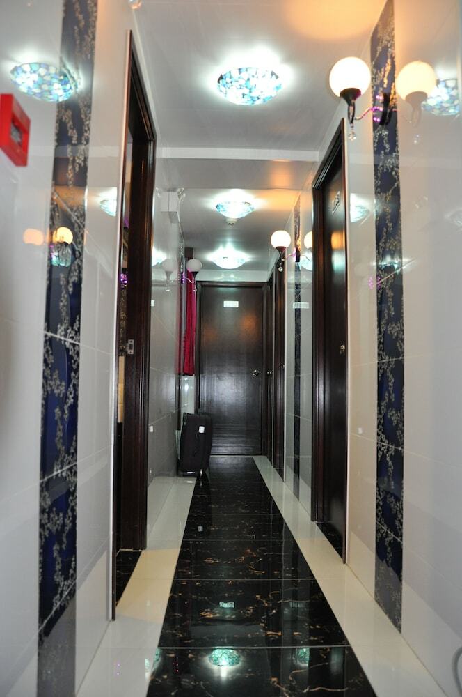 Hostal Swiss Hostel